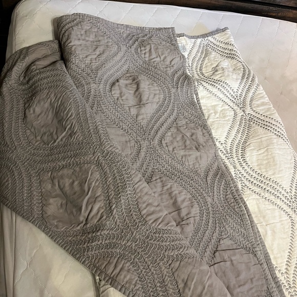 Martha Stewart Quilt - Picture 3 of 4